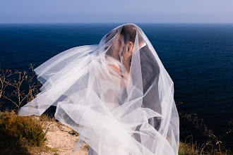 Wedding photographer Dragos Tanase. Photo of 17.01.2025