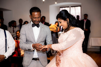 Photographe de mariage Jena Tharmabalan. Photo du 10.03.2019