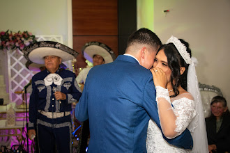 Fotógrafo de bodas Julio Valencia. Foto del 01.05.2023