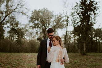 Wedding photographer Stephanie Gamble. Photo of 09.03.2020