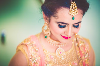 婚禮攝影師Akash Virani. 01.06.2023的照片