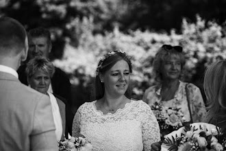 Düğün fotoğrafçısı Marius Brinaru. Fotoğraf 22.07.2022 tarihinde