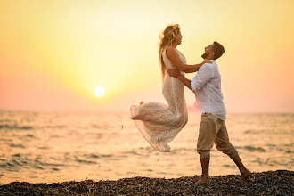 Jurufoto perkahwinan Cenk Söğütlü. Foto pada 14.07.2020