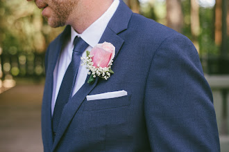 Wedding photographer Dani Benton. Photo of 30.12.2019