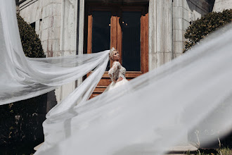 Düğün fotoğrafçısı Aleksandra Suvorova. Fotoğraf 29.05.2019 tarihinde