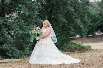 Wedding photographer Mandy Chadwick. Photo of 08.09.2019