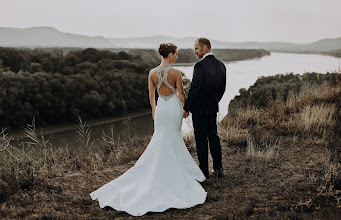 Fotógrafo de bodas David Kis. Foto del 24.10.2019