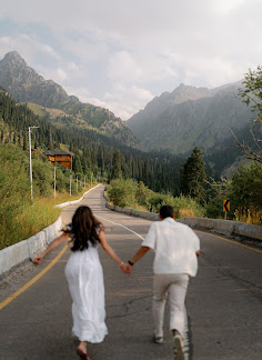 Tugish paytida ayolning mushukchasi