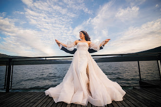 Wedding photographer Catalin Grumezescu. Photo of 04.10.2025