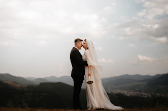 Düğün fotoğrafçısı Florin Moldovan. Fotoğraf 17.10.2023 tarihinde