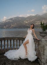 Wedding photographer Valentina Abrazey. Photo of 12.05.2025