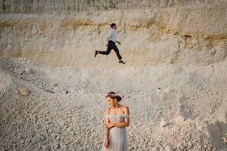 Photographe de mariage Arya Sentanoe. Photo du 18.07.2020