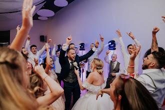 Wedding photographer Peter Čontoš. Photo of 13.11.2023