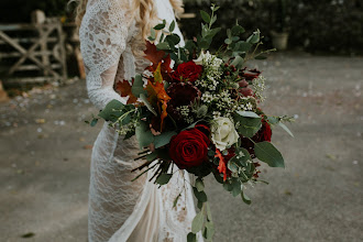 Wedding photographer Laura Wood. Photo of 20.04.2023
