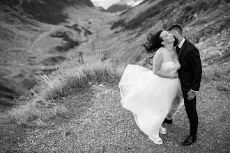Wedding photographer Claudiu Mercurean. Photo of 20.09.2025