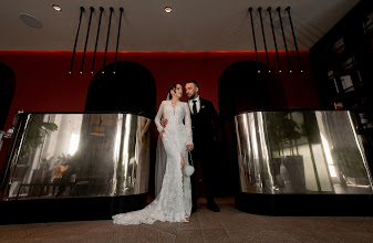 Wedding photographer Elena Kuzina. Photo of 11.08.2025