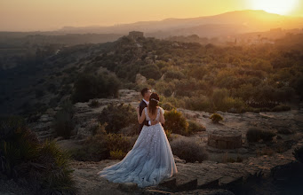 Wedding photographer Mario Cosentino. Photo of 31.05.2019
