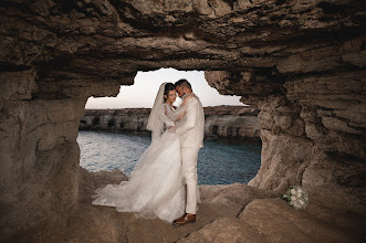 Wedding photographer Natali Filippu. Photo of 12.10.2023