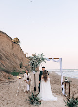 Wedding photographer Anastasiya Mokra. Photo of 15.09.2025