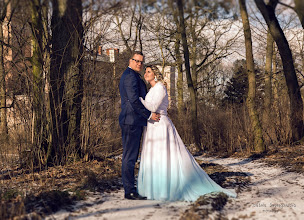 Nhiếp ảnh gia ảnh cưới Izabela Szpreglewska. Ảnh trong ngày 25.02.2020