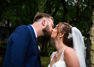 Fotografo di matrimoni Karen Berry. Foto del 02.07.2019