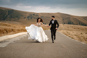 Wedding photographer Mihail Dulu. Photo of 21.11.2023