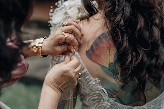 Wedding photographer Diego Erazo. Photo of 02.05.2025