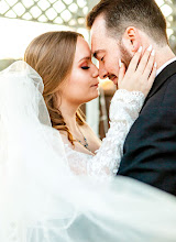 Wedding photographer Sarah Hess. Photo of 20.02.2023