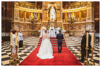 Fotógrafo de casamento Dóri Szénás. Foto de 17.04.2021