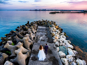 Fotógrafo de bodas Adrian Constantin. Foto del 08.04.2019