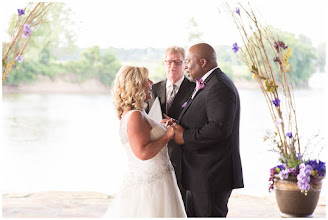 Photographe de mariage Liz Courtney. Photo du 08.09.2019