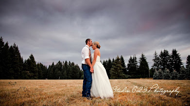 Nhiếp ảnh gia ảnh cưới Becky Nerpel. Ảnh trong ngày 29.12.2019