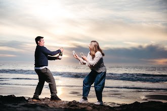 Wedding photographer Gabriel Alvear. Photo of 08.11.2025