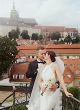 Jurufoto perkahwinan Elena Tokareva. Foto pada 13.09.2025