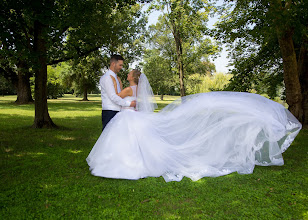 Fotografo di matrimoni Melinda Csörgőné Antal. Foto del 26.03.2019