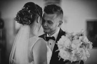 Fotógrafo de bodas Michał Betlejewski. Foto del 12.04.2018