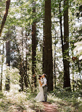 Wedding photographer Sara Bill. Photo of 07.10.2020