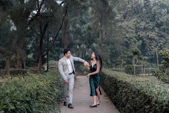 Fotógrafo de casamento Ashu Kalra. Foto de 09.10.2023