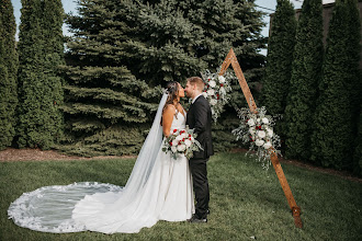 Düğün fotoğrafçısı Natali Ivan. Fotoğraf 24.05.2022 tarihinde