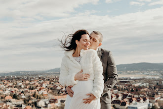 Jurufoto perkahwinan Magdi Urbán. Foto pada 19.03.2021