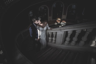 Wedding photographer Trevor Booth. Photo of 15.04.2020