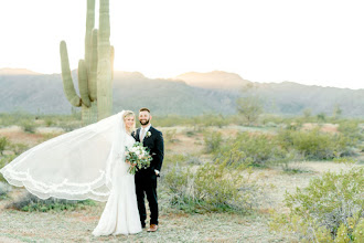 Wedding photographer Lesley Bodwell. Photo of 25.05.2023