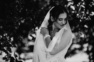 Wedding photographer Gábor Badics. Photo of 05.09.2025