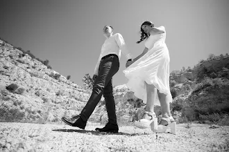 Wedding photographer Eugeniu Mocan. Photo of 10.08.2020