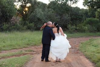 Fotógrafo de bodas Mariaan Louw. Foto del 12.02.2022