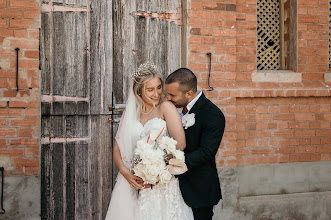 Wedding photographer Rebecca Farley. Photo of 10.08.2023