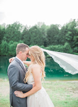 Wedding photographer Stephanie Ackley. Photo of 25.05.2023