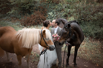 Wedding photographer Anastasia Hölzer. Photo of 08.12.2019