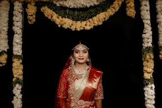 婚姻写真家 Koushik Chakraborty. 17.03.2022 の写真