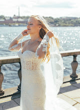 Fotografo di matrimoni Lena Popova. Foto del 20.08.2025